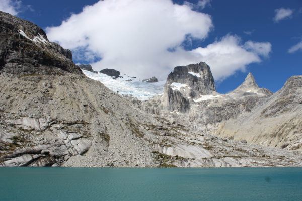 Bahía Murta  Trekking  - Cabalgata  Torres  del Avellano 6  Días 5 Noches
